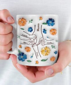 Personalized Holding Nana?s Hand 3D Inflated Effect Mug, Hold My Hand Mug for Nana, Mother's Day Gifts 2024, Gift For Nana, Mom, Grandma QFTD4090401