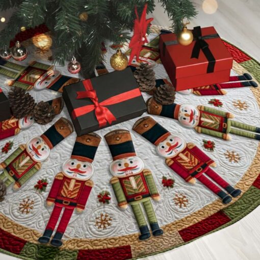 Nutcracker Christmas Tree Skirt QFHM5081006 - Image 3